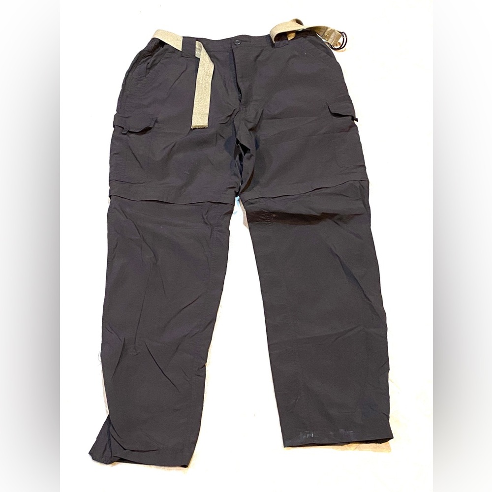 Great Northwest Zip Off Cargo Pants Shorts • Size 38